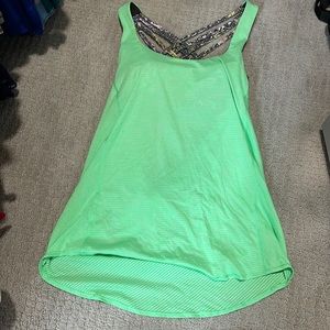 Lululemon size 6 tank top. Attached sports bra.